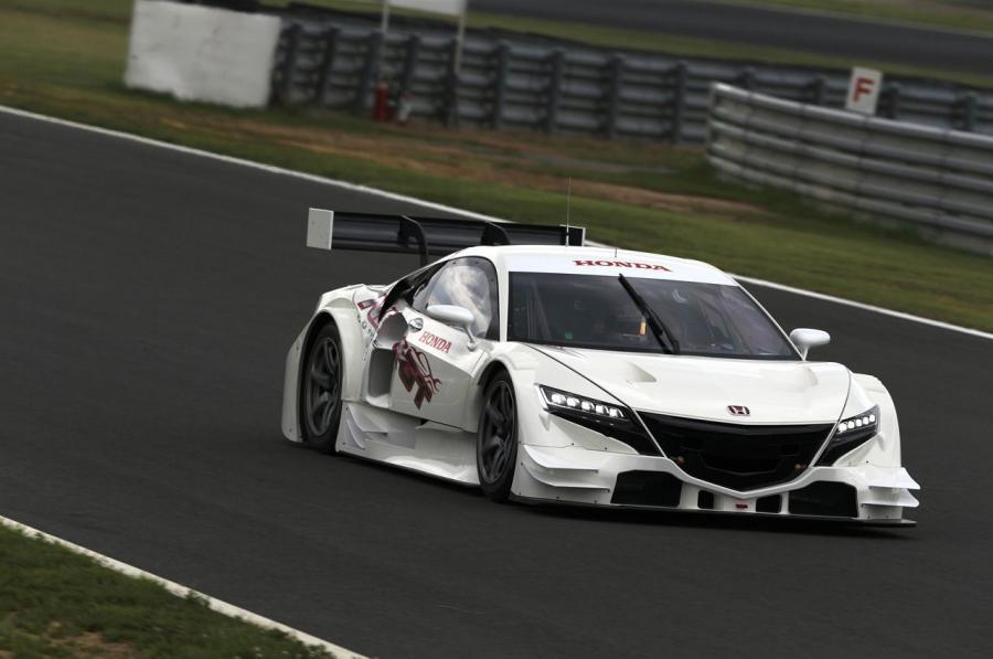  Honda NSX Concept-GT 2014 года  (фото 2 из 11)